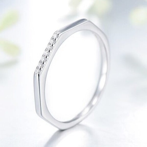 Anel Geométrico com Zircônia