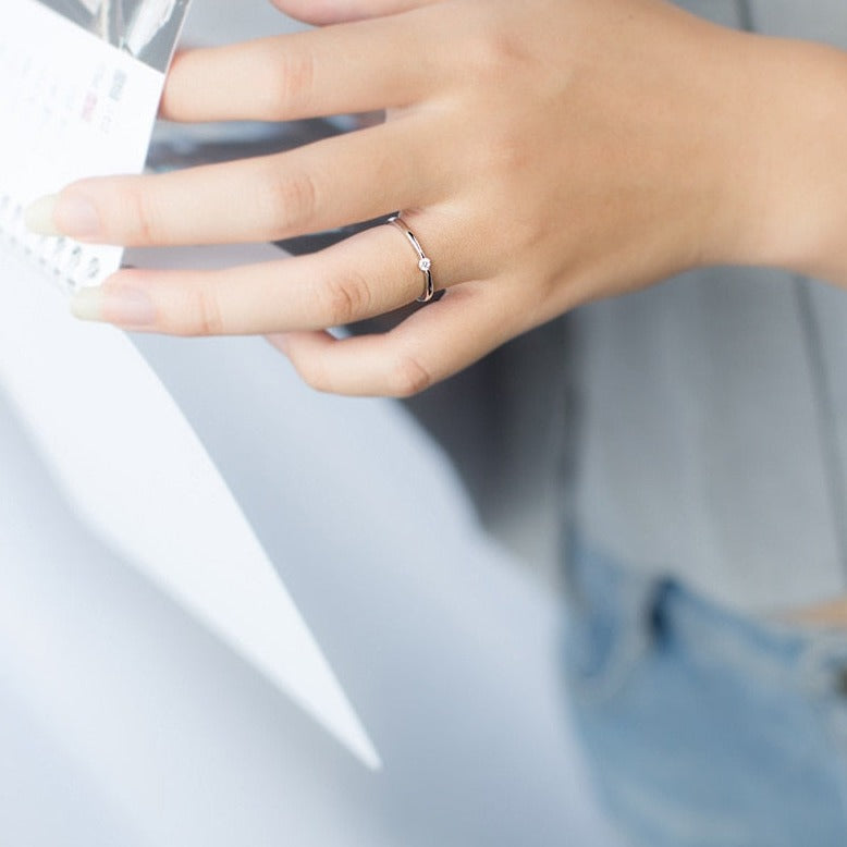 Anel Ponto de Zircônia Prata