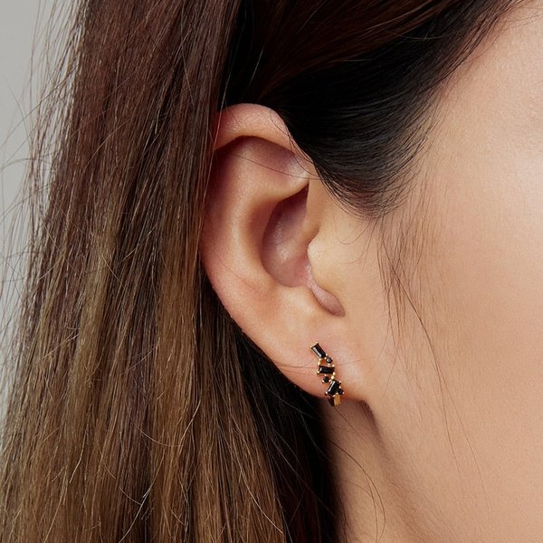 Brinco de Prata com Zircônias Irregulares