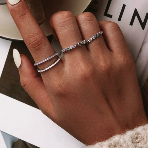 Anel Prata com Cravejados de Zircônia Rainbow