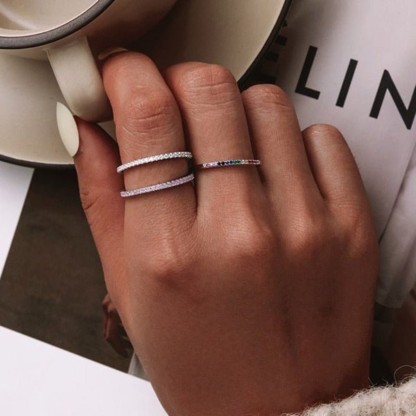 Anel Prata com Cravejados de Zircônia Rosa Claro