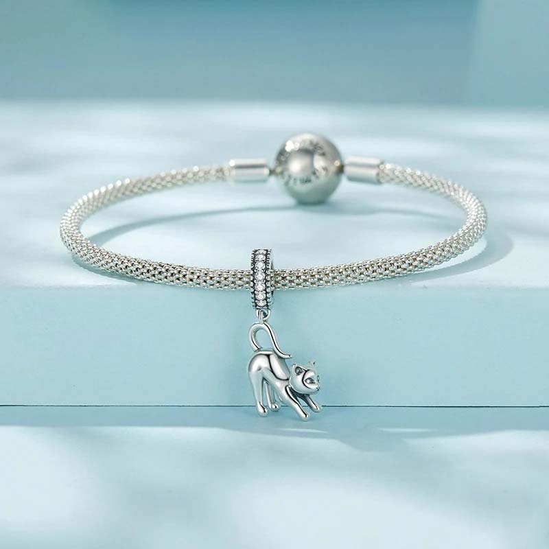 Berloque com Pingente Gato Espreguiçando em Prata 925