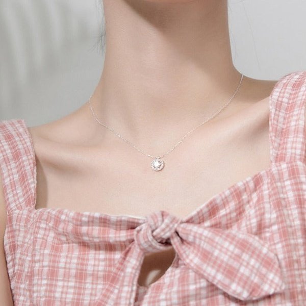 Colar com Pingente Luminoso com Zircônias