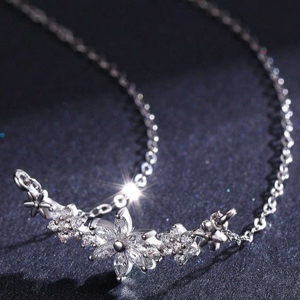 Colar de Prata Floral