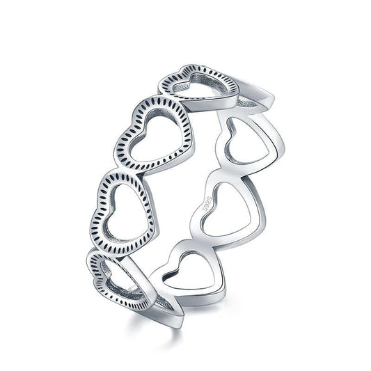 Anel Sequência de Corações Vazados Prata