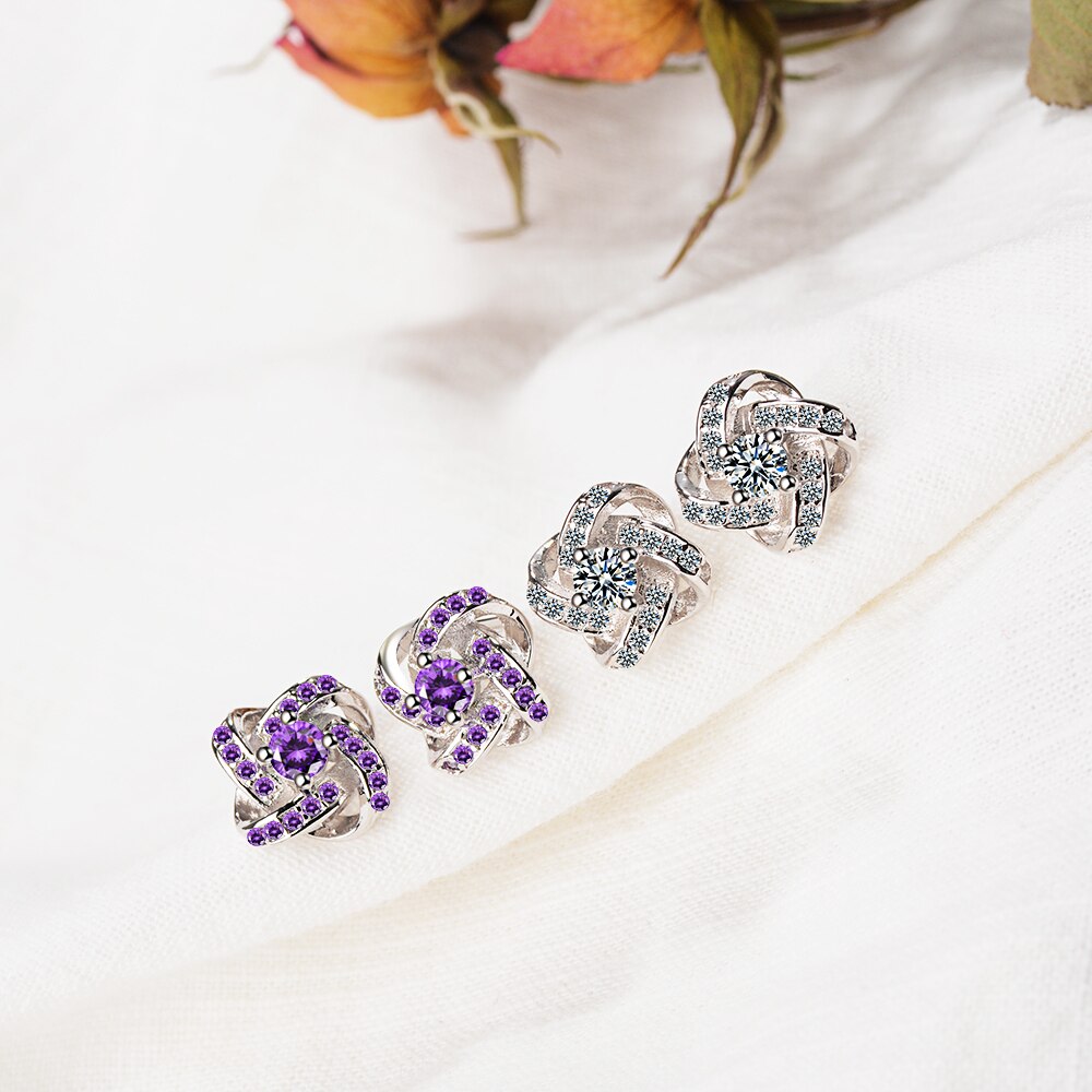 Brinco de Prata Entrelaçado com Zircônias