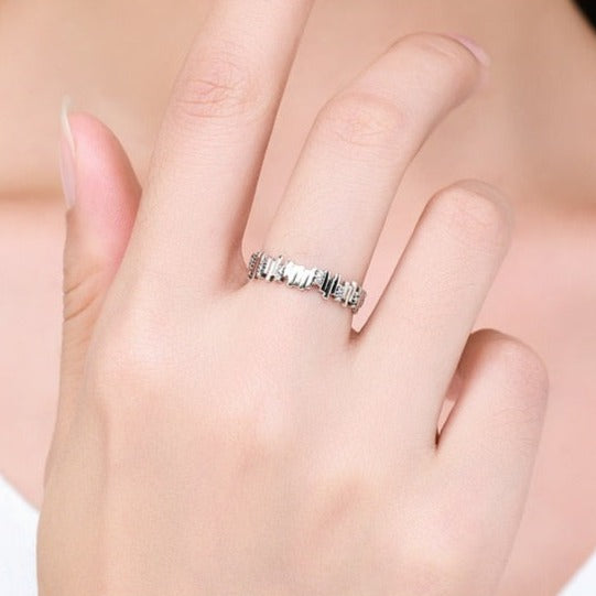 Anel Irregular com Zircônia Prata