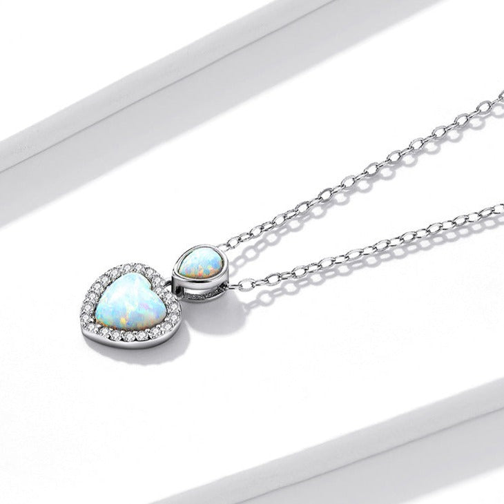 Colar Coração de Opala Cravejado de Zircônia Prata