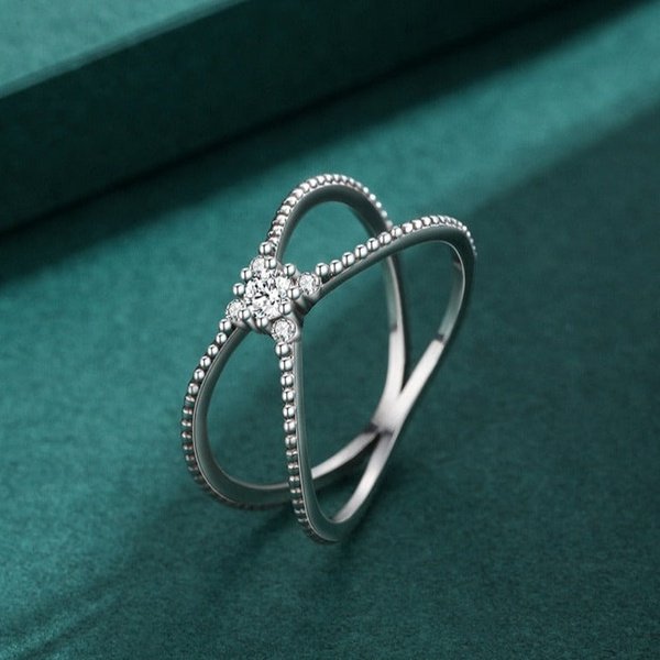 Anel Cruzado de Prata com Zircônia