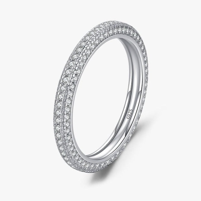 Anel de Prata Cravejado de Zircônias