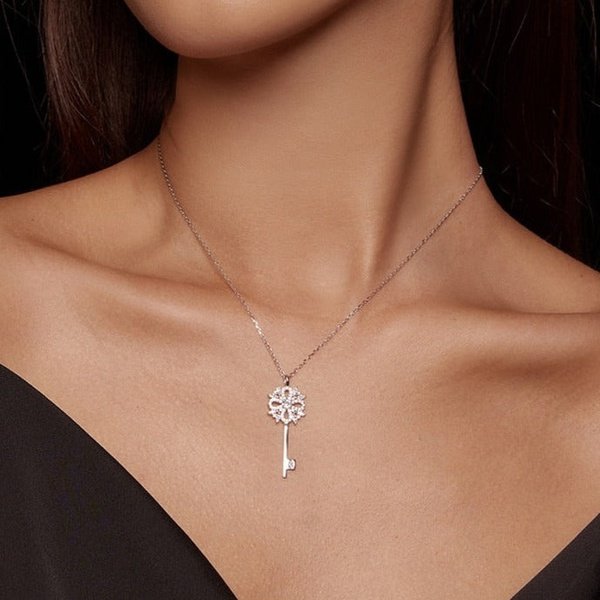 Colar de Natal Chave de Floco de Neve Prata