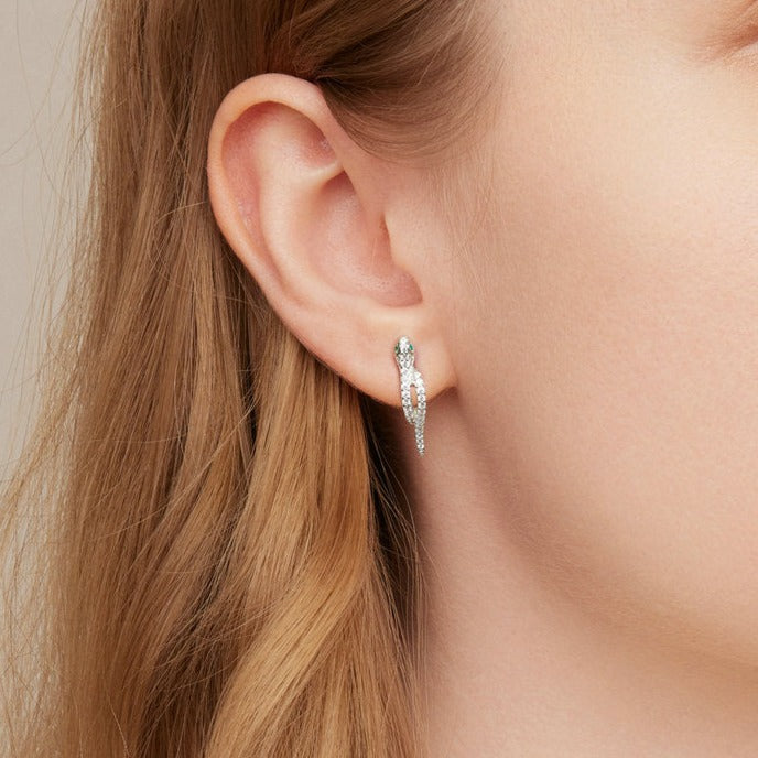 Brinco de Prata Serpente com Zircônias