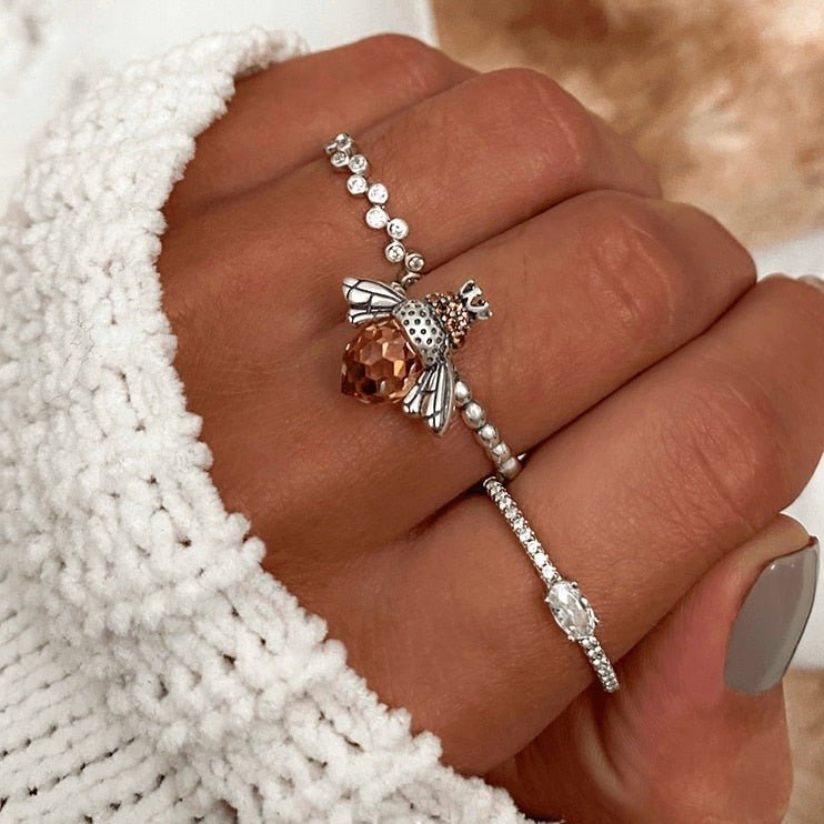 Anel Abelha em Zircônia Prata