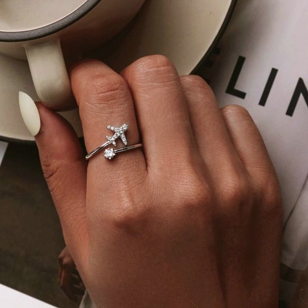 Anel Ajustável Prata Avião de Zircônia Viajantes