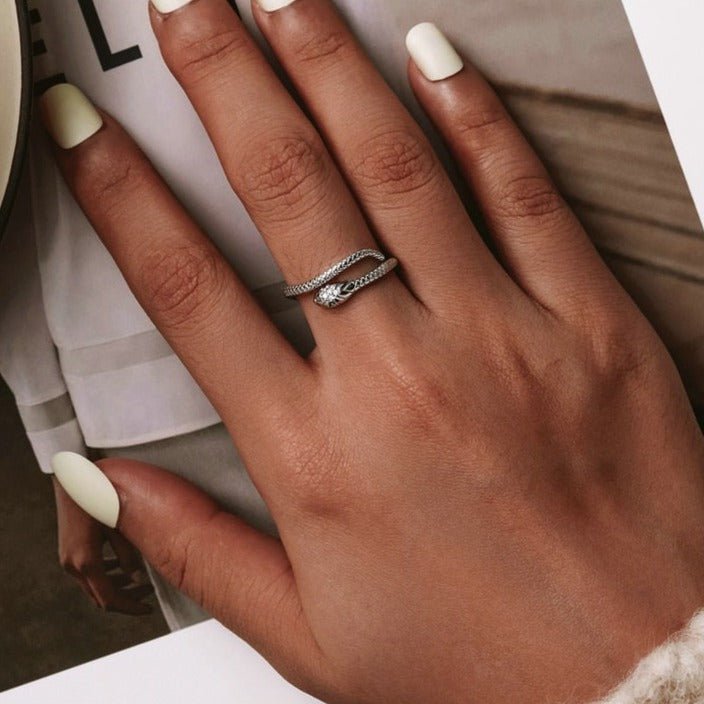 Anel Ajustável Prata Cobra Serpente