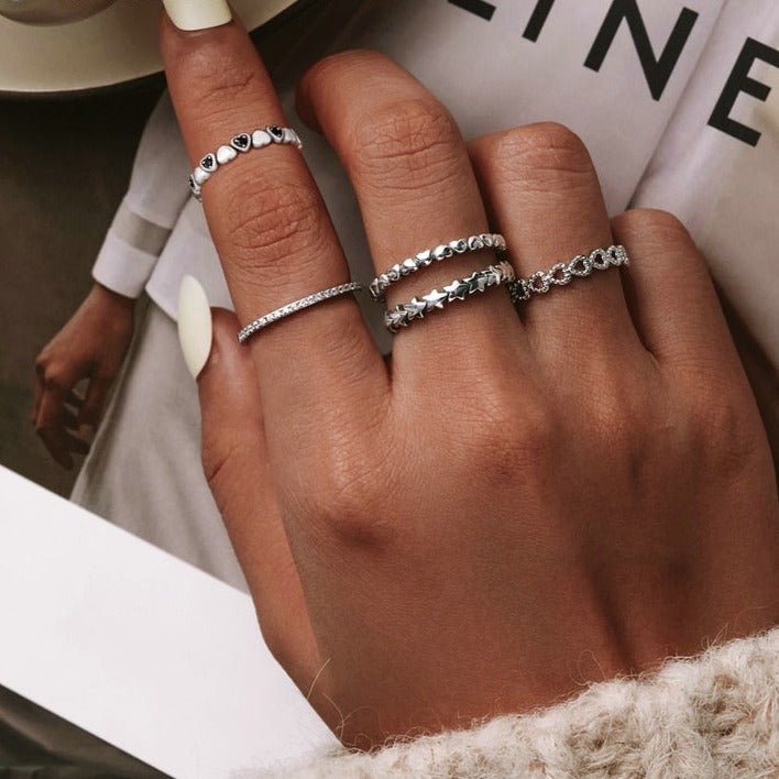 Anel Prata Corações Black