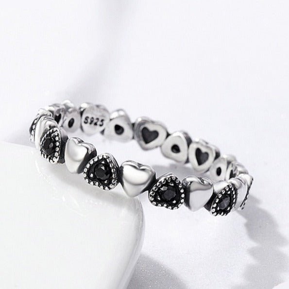 Anel Prata Corações Black