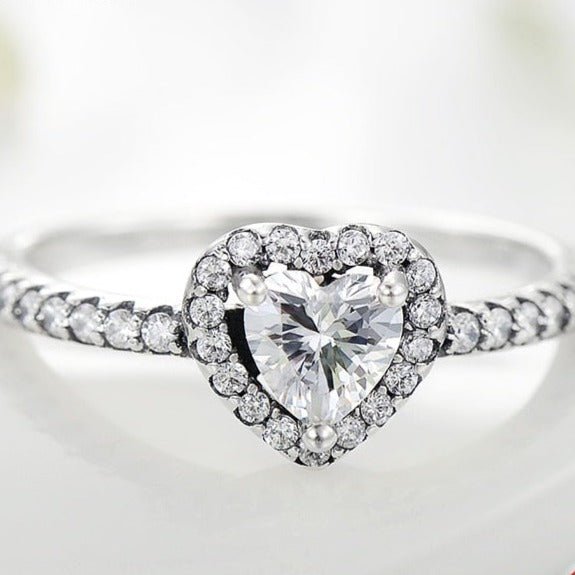 Anel Prata com Coração de Zircônia