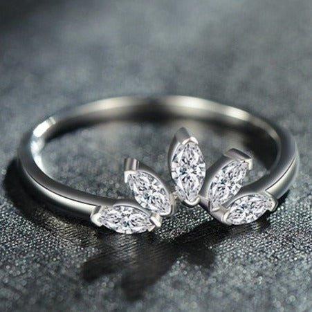 Anel Prata com Coroa de Zircônias