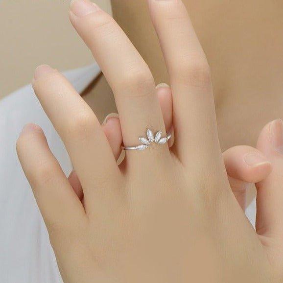 Anel Prata com Coroa de Zircônias