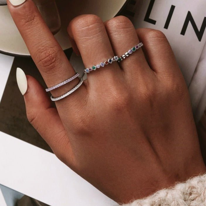 Anel Prata com Cravejados Redondos de Zircônia Coloridos