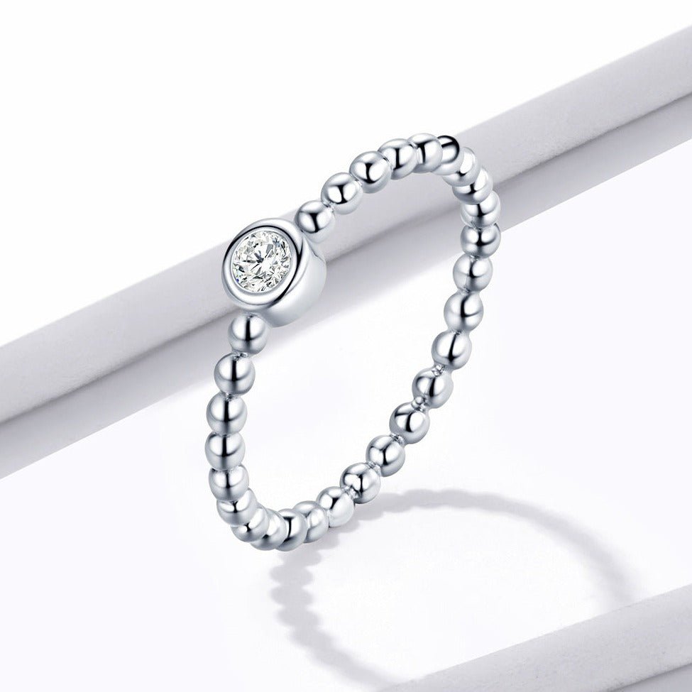 Anel Solitário Ponto de Luz e Bolinhas Prata