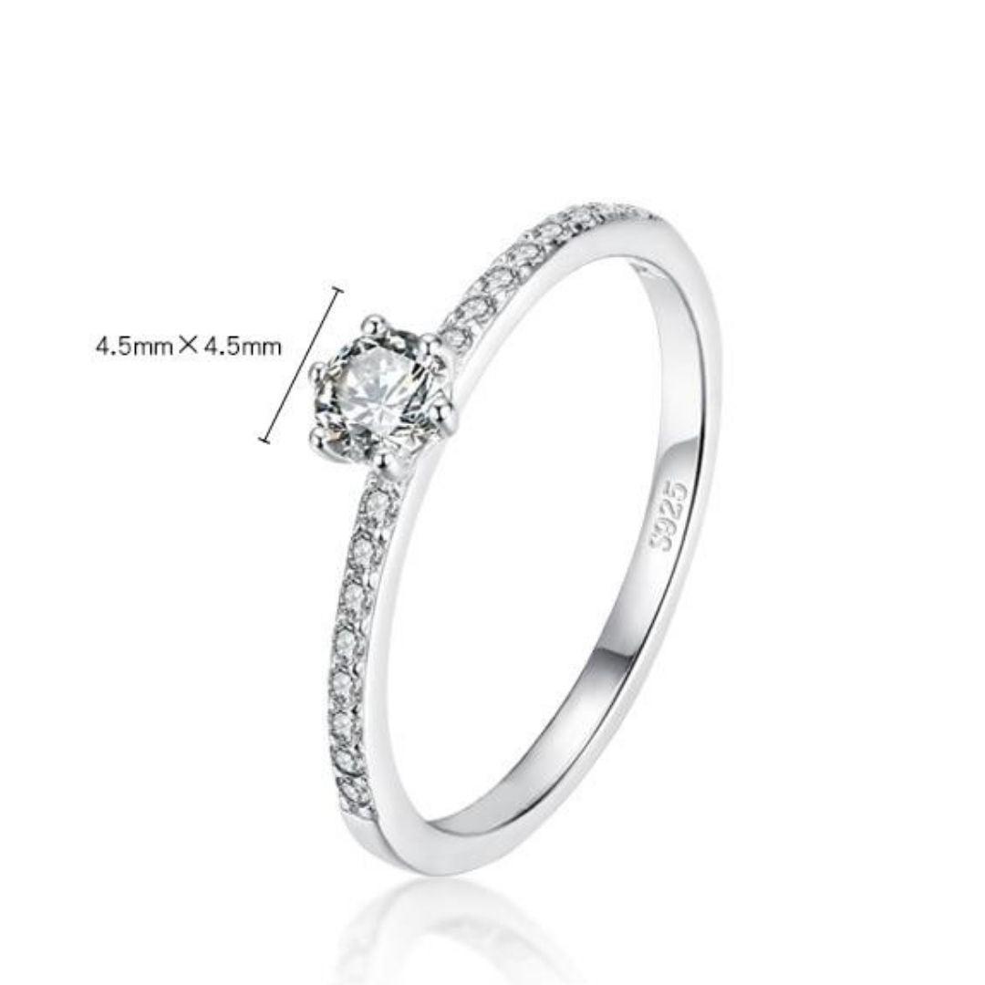 Anel Solitário Prata com Cravejados de Zircônia