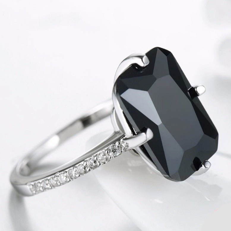 Anel Solitário Zircônia Preta Prata