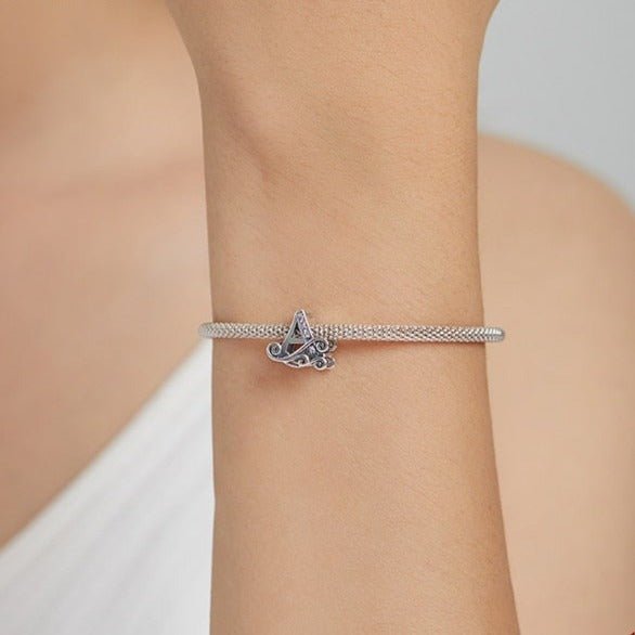 Berloque Charm Letra Inicial Vintage Prata