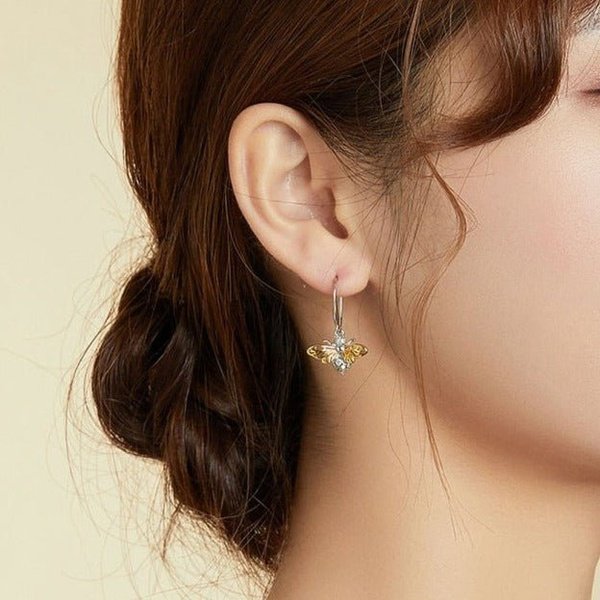 Brinco Abelha de Cristal Prata