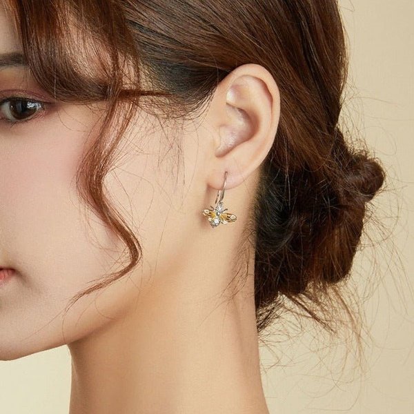 Brinco Abelha de Cristal Prata