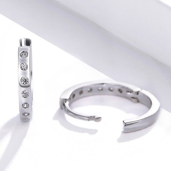 Brinco Argola com Cravejados de Zircônia Prata