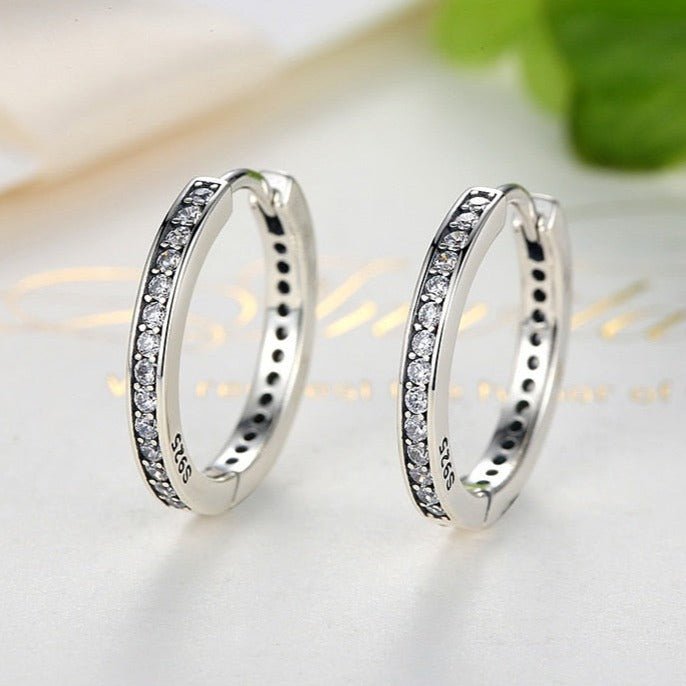 Brinco Argola com Zircônia Prata