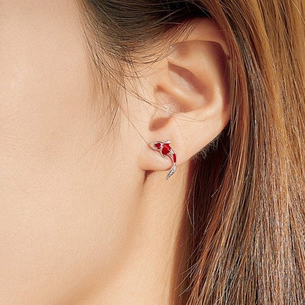 Brinco de Peixe Koi Prata