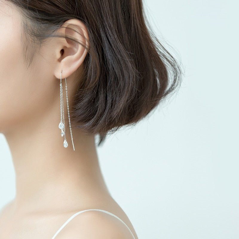 Brinco Prata Longo Gotas de Zircônia