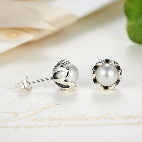 Brinco Prata Redondo Flor de Pérola