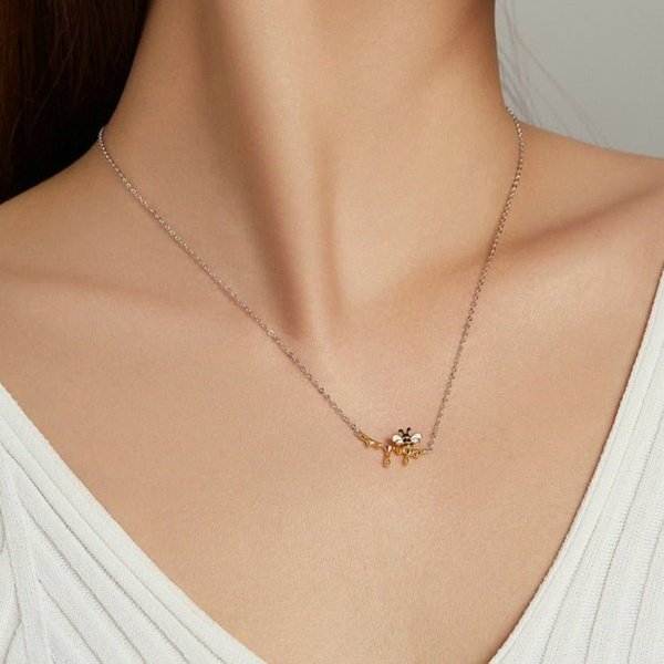 Colar Abelha e Mel Prata